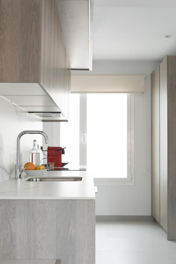 Apartamentos Las Torres Madrid Luaran gambar