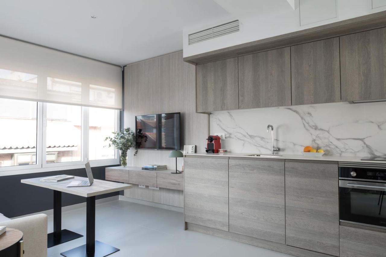 Apartamentos Las Torres Madrid Luaran gambar