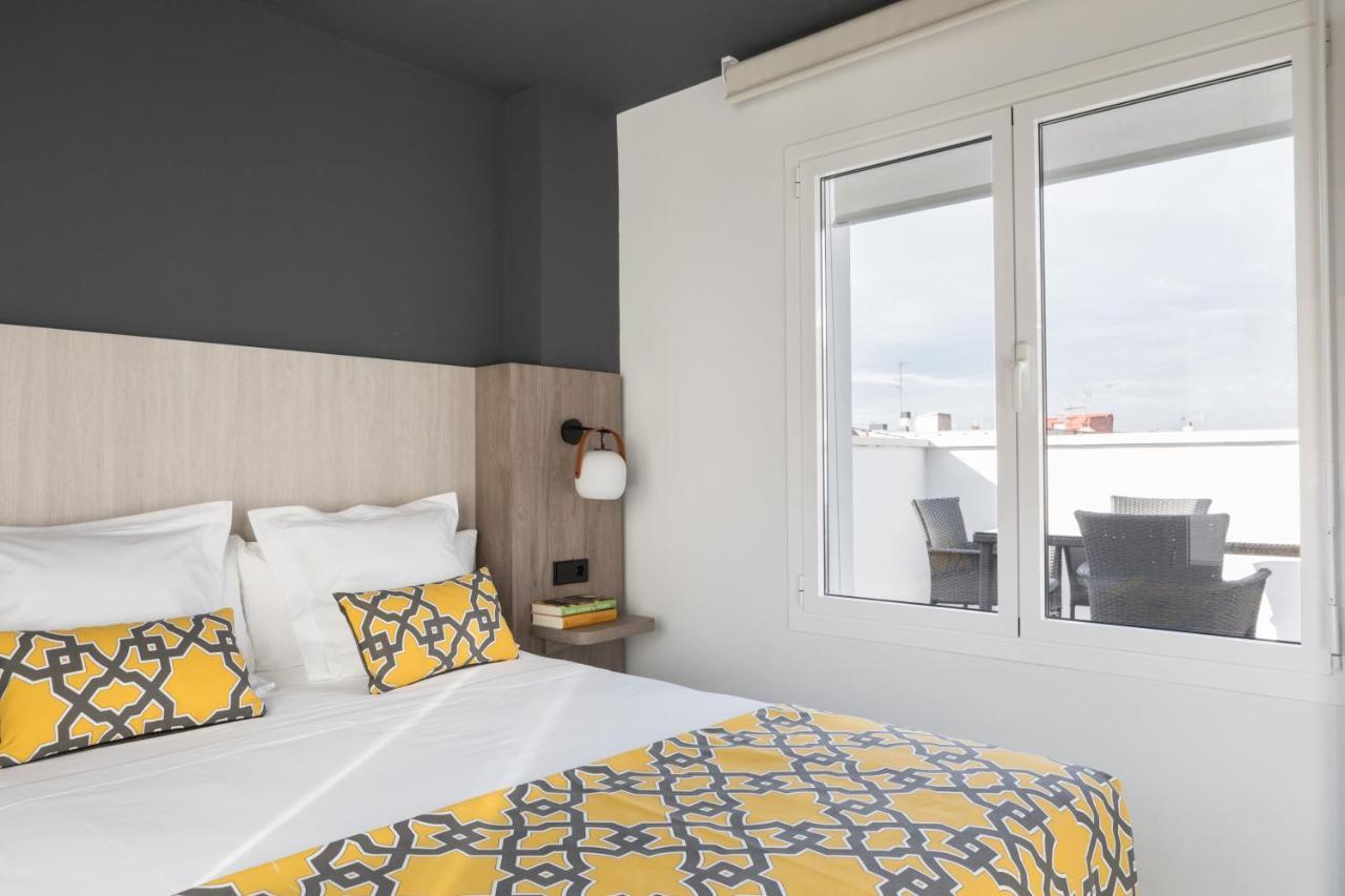 Apartamentos Las Torres Madrid Luaran gambar