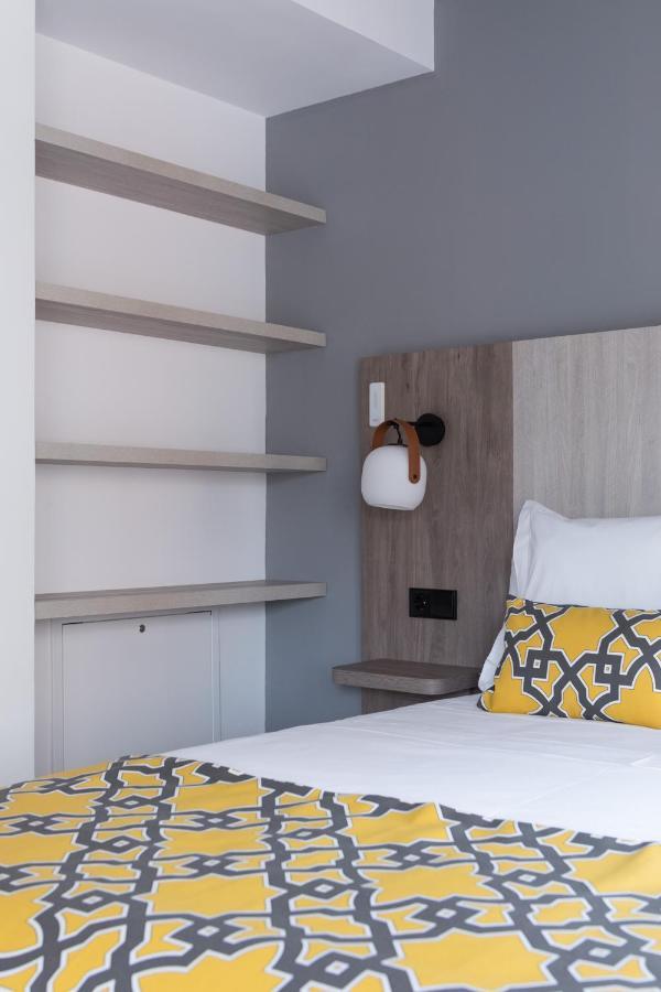 Apartamentos Las Torres Madrid Luaran gambar