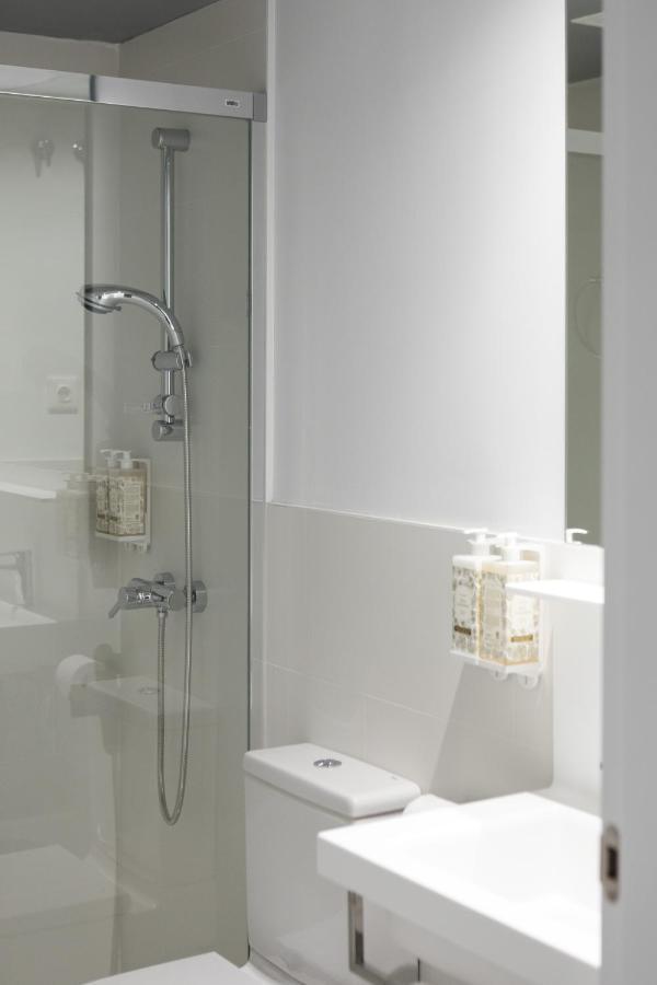 Apartamentos Las Torres Madrid Luaran gambar