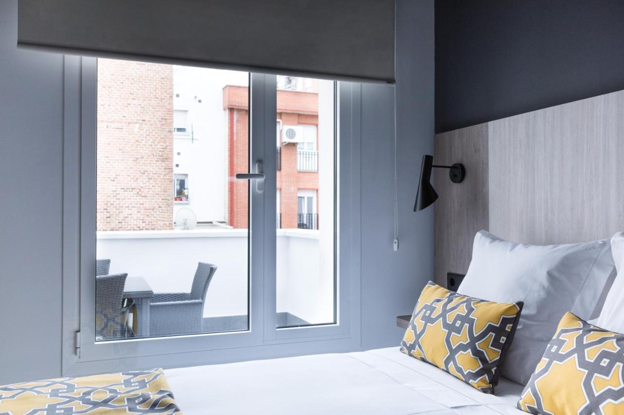 Apartamentos Las Torres Madrid Luaran gambar