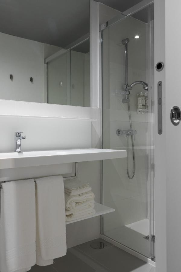 Apartamentos Las Torres Madrid Luaran gambar