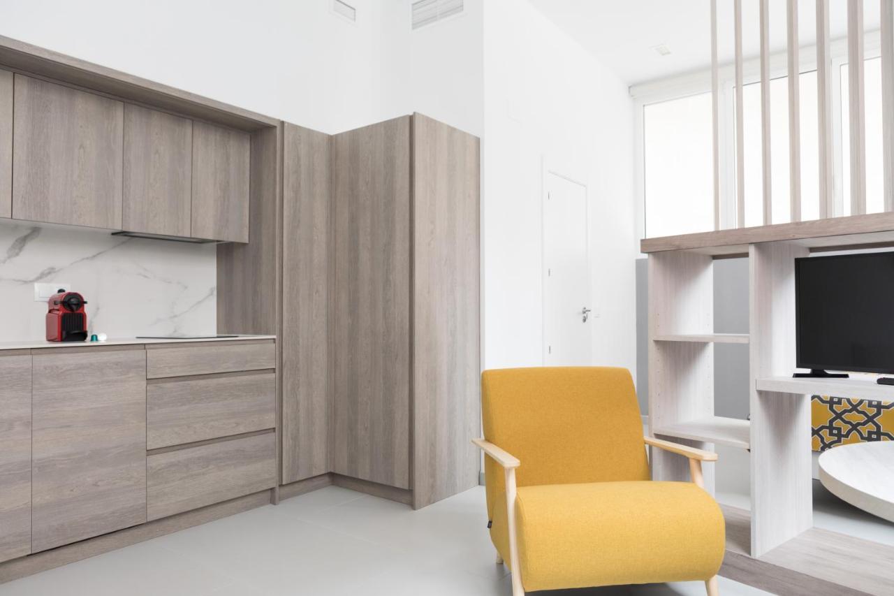 Apartamentos Las Torres Madrid Luaran gambar