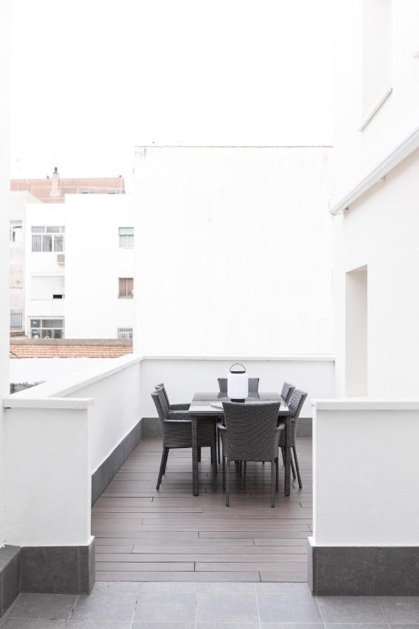 Apartamentos Las Torres Madrid Luaran gambar