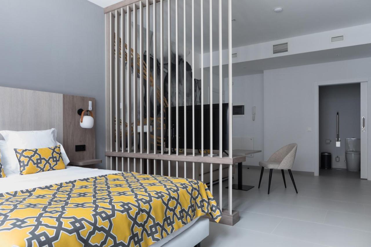 Apartamentos Las Torres Madrid Luaran gambar