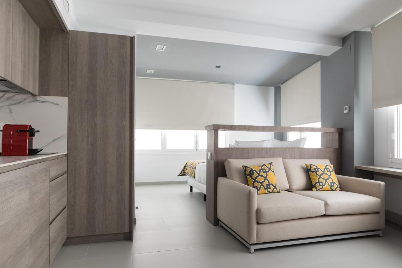 Apartamentos Las Torres Madrid Luaran gambar